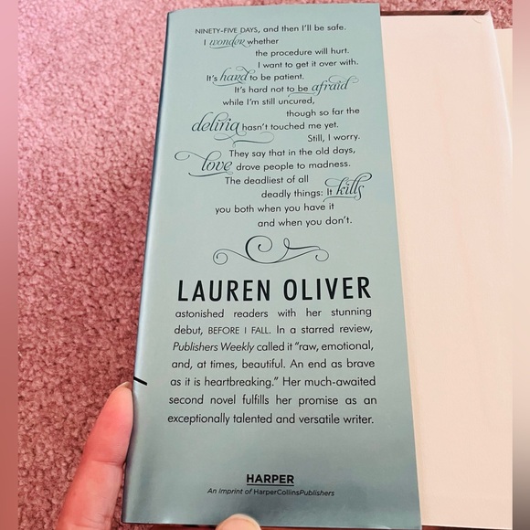 Delirium - Lauren Oliver 1st Ed HC - Picture 7 of 7
